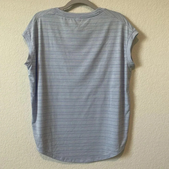 Athleta Speedlight Seamless Top Womens Small Light Blue Stripped T-Shirt - Picture 5 of 8